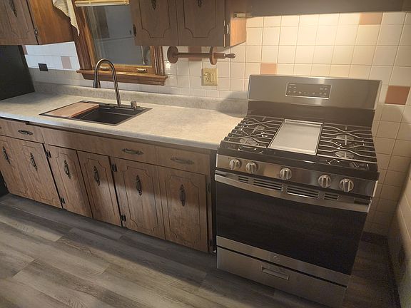 3rd image of 3830 217th St