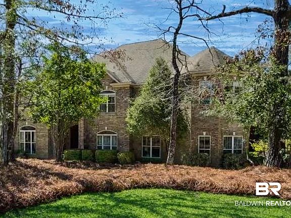 3rd image of 33585 Alder Cir