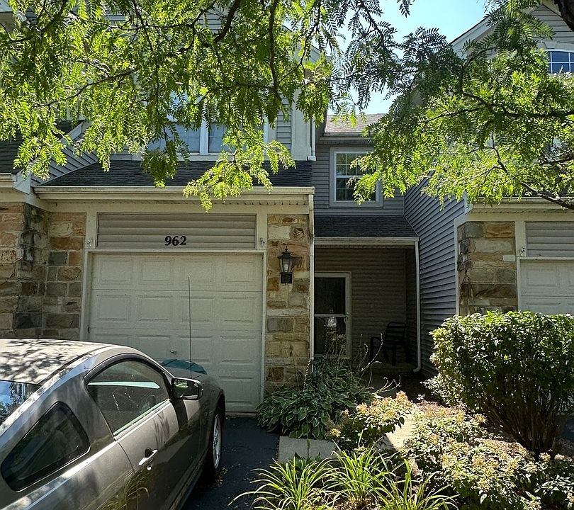 1st image of 962 Mesa Dr