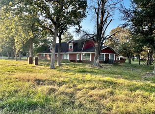 1 Ben Hogan Rd, Normangee, TX 77871