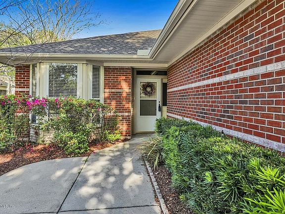 2nd image of 4544 Middleton Park Cir W