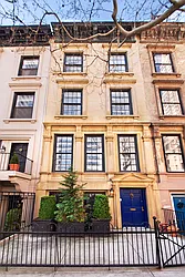 230 East 68th Street in Lenox Hill
