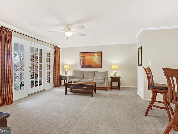 5th image of 1134 S Washington St APT 202