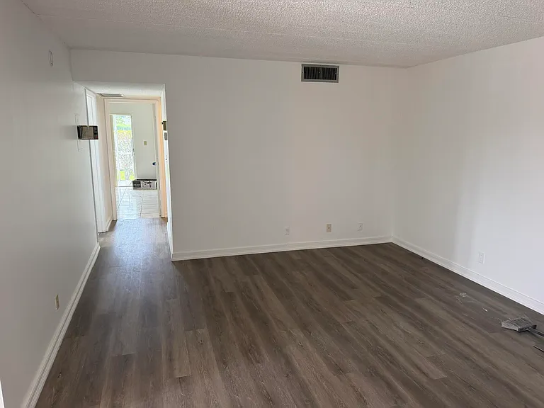 700 Village Green Ct #101 — Photo 43
