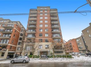 374 Cooper St #803, Ottawa, ON K2P2P4