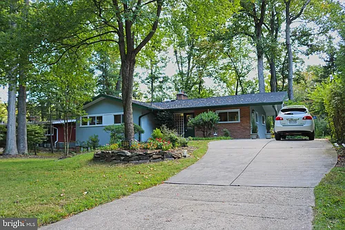 8405 Whitman Dr Photo 1