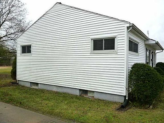 4th image of 538 Maplewood Dr