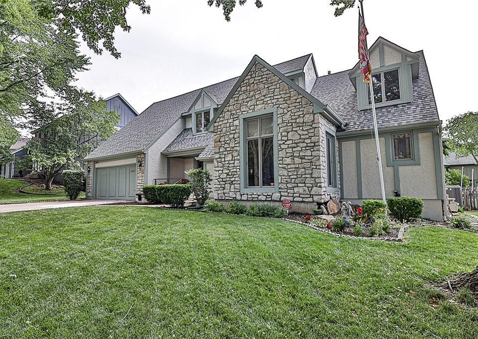 11319 Mackey St, Overland Park, KS 66210 Zillow
