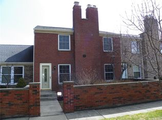 56 Georgian Ln, Buffalo, NY 14221