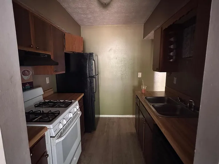 1602 Pine Tree Trl — Photo 6