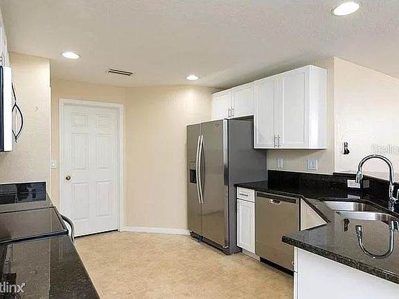4th image of 11629R Crest Creek Dr