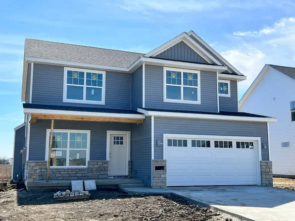 307 Sutton St, Savoy, IL 61874