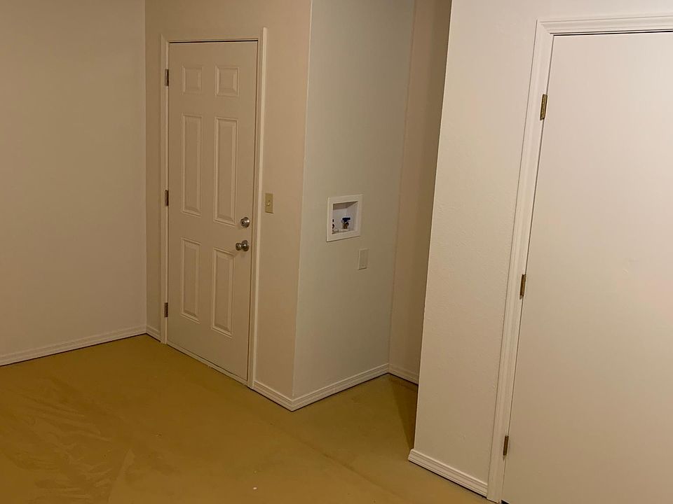 1st image of 400 S Kentucky St #D