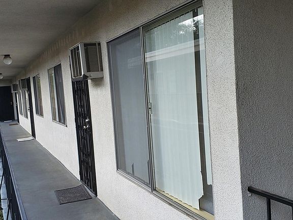 3rd image of 343 Riverdale Dr #3