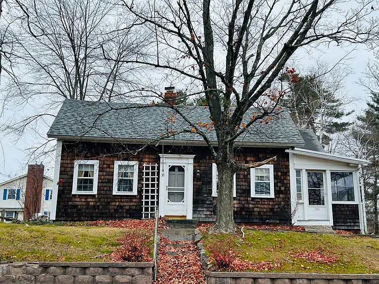 33 Washington St — Photo 2