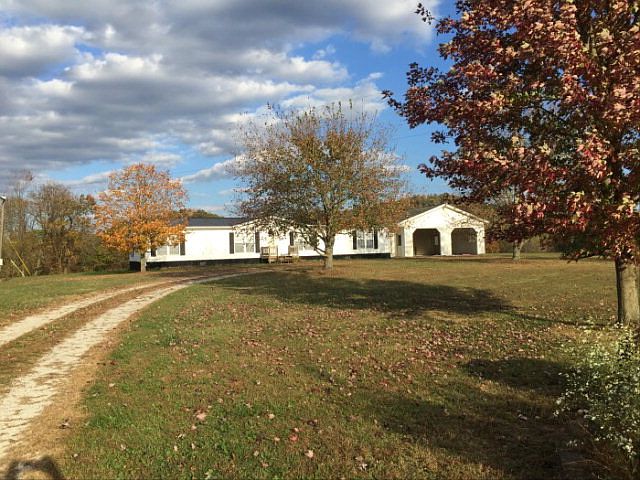 1st image of 827 Shannon Pike