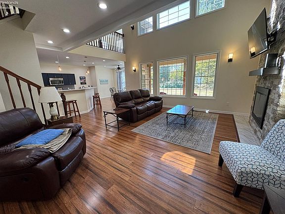 5th image of 115 Beech Rd