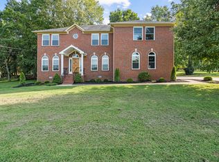 1302 Oak Valley Dr, Mount Juliet, TN 37122