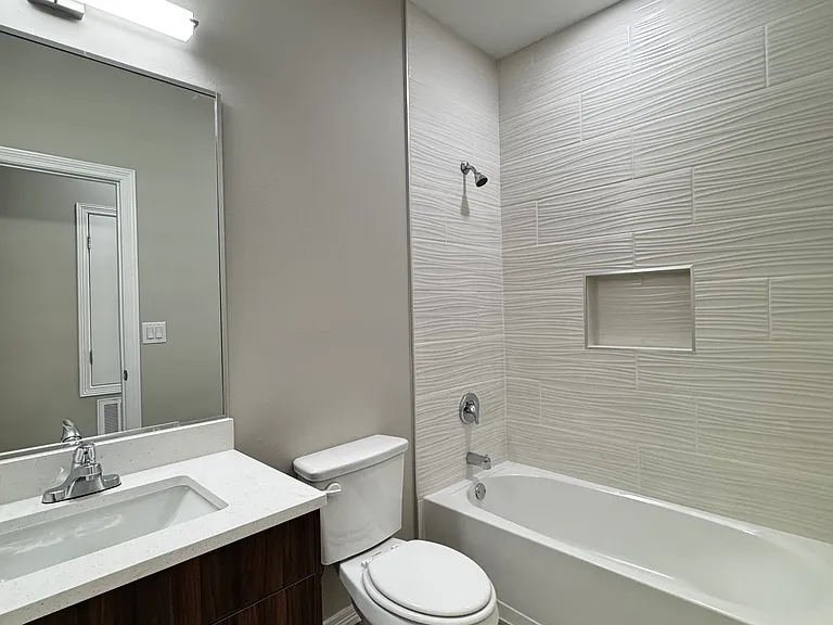 4208 Walnut Ave #2 — Photo 11