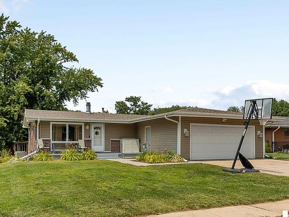 3rd image of 615 Glenhaven Dr