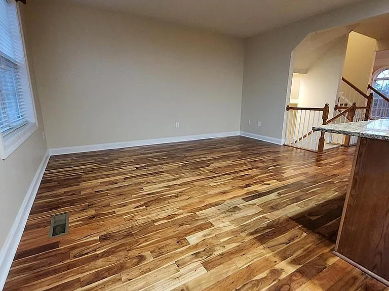15886 Mackenzie Manor Dr — Photo 3