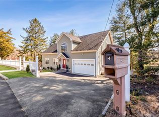 4 Cottage St, Lincoln, RI 02865