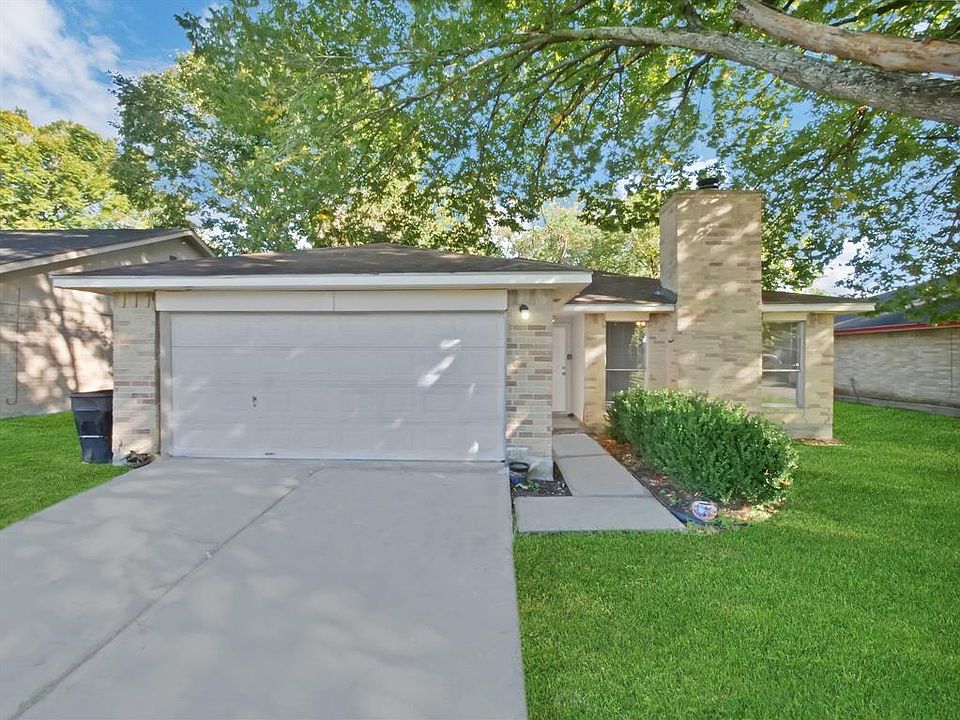 1st image of 15827 Baybriar Dr
