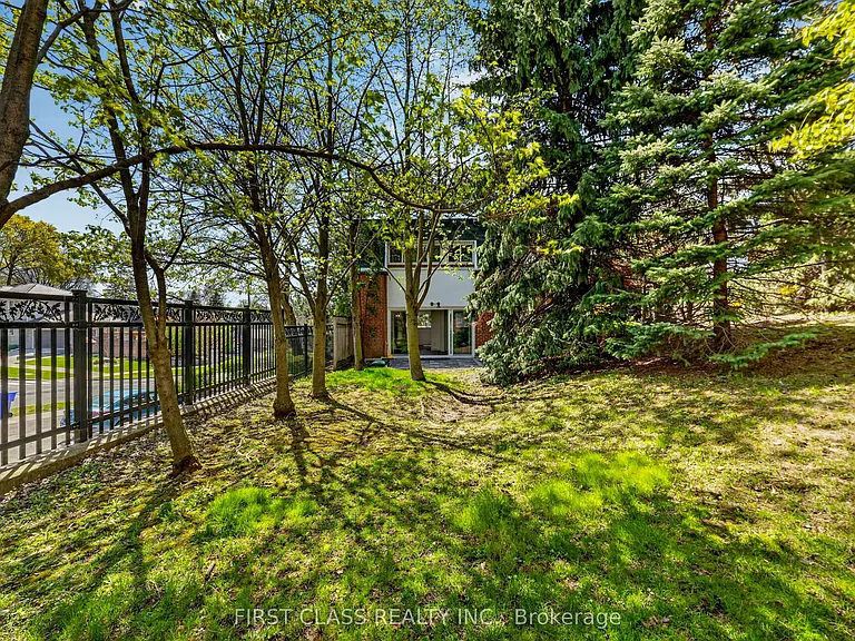 96 George Henry Blvd #38 — Photo 24