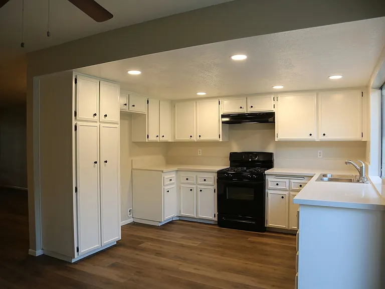 204 San Luis Rey Dr — Photo 6