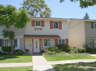 19922 Piccadilly Ln, Huntington Beach, CA 92646