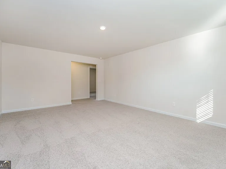317 Limestone Cir — Photo 8