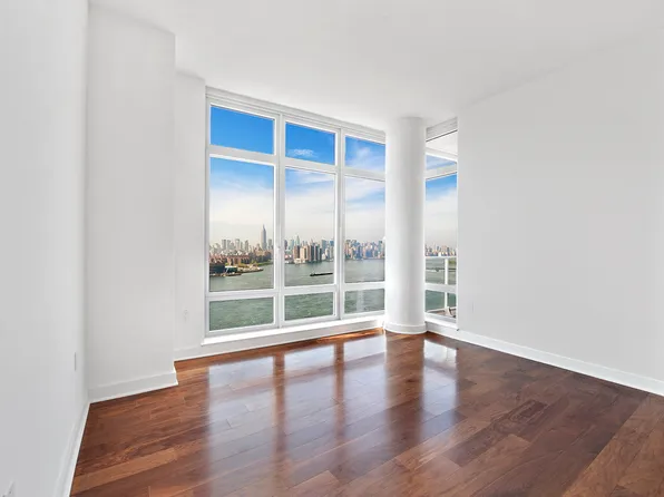 2 Northside Piers image 11 of 18