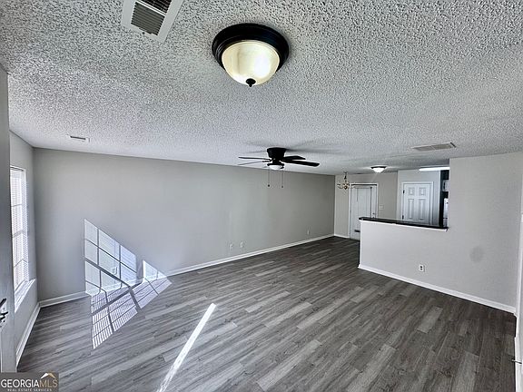 4th image of 1848 Carrington Dr