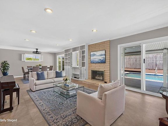 4th image of 1026 Novarro St