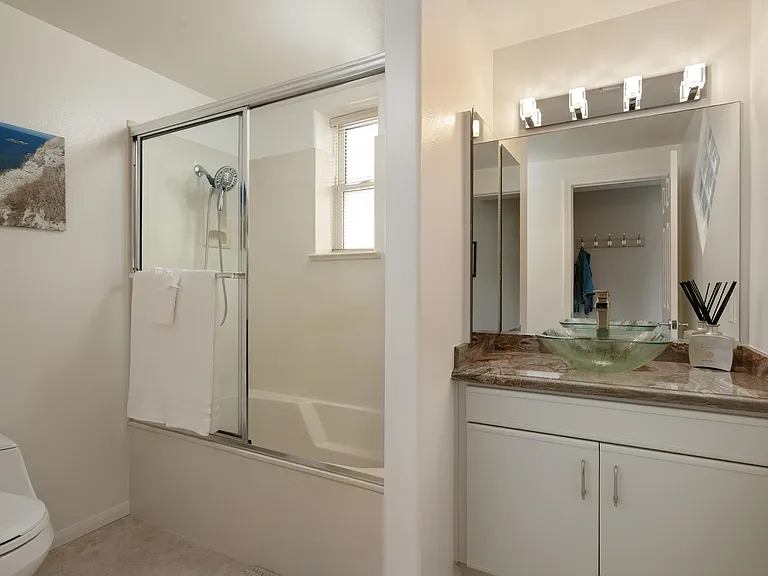 3701 Riviera Dr #11 — Photo 23