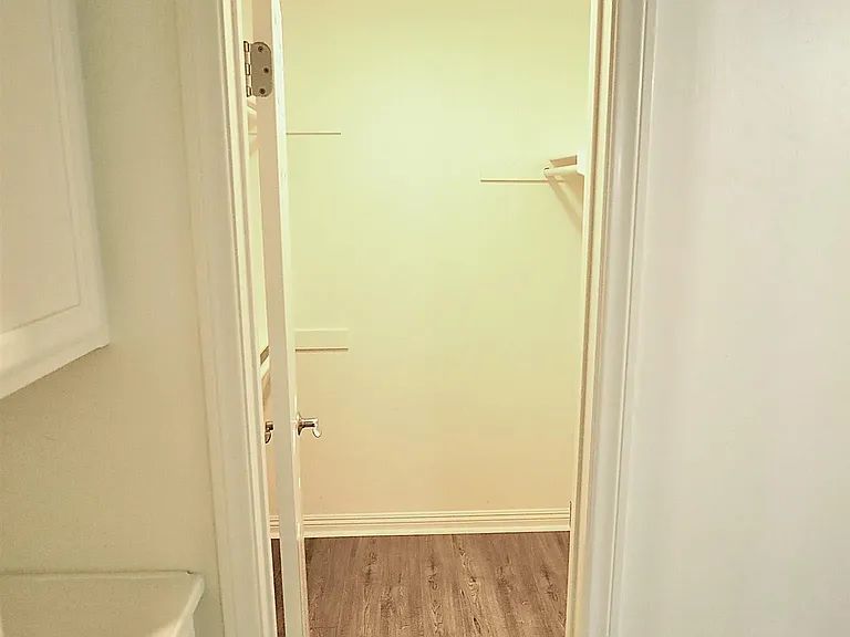 550 Graves Ave #10 — Photo 41