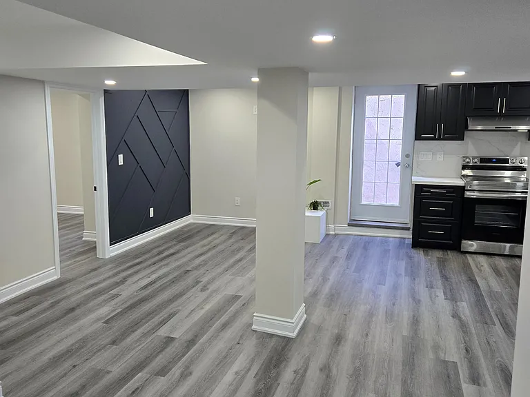 12 Pelister Dr #BASEMENT — Photo 3