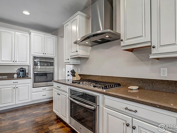 4th image of 585 Polaris Cir