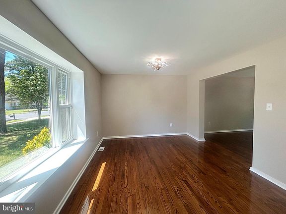 2nd image of 86 Woodhaven Way