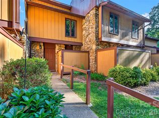 132 Colony Dr, Arden, NC 28704
