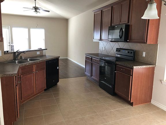 3rd image of 12376 Ocean Spray Dr