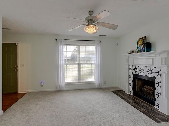 3rd image of 480 Stones River Ln