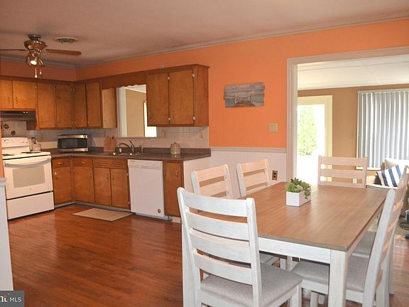 5th image of 110 Paynter Ln