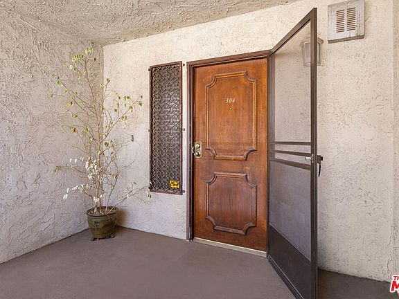 2nd image of 1325 Valley View Rd APT 304