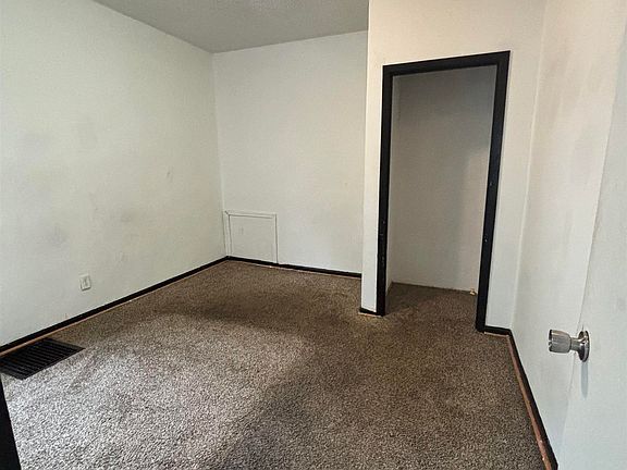 4th image of 1020 Columbia St