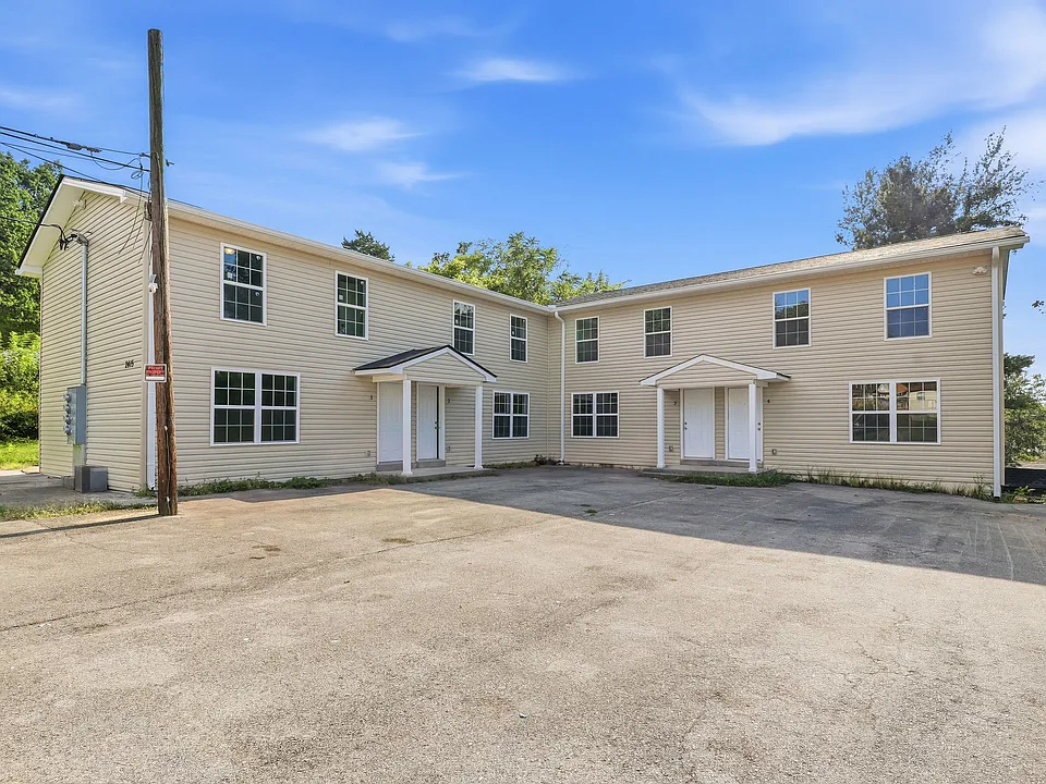 2415 NW Piedmont St #4