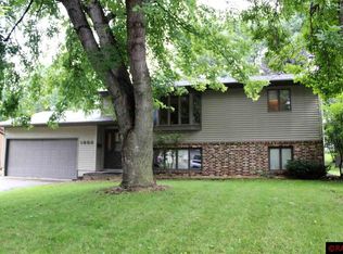 1803 Willow Rd, New Ulm, MN 56073