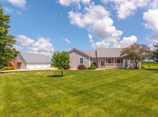9850 N 300 East Rd, Gridley, IL 61744