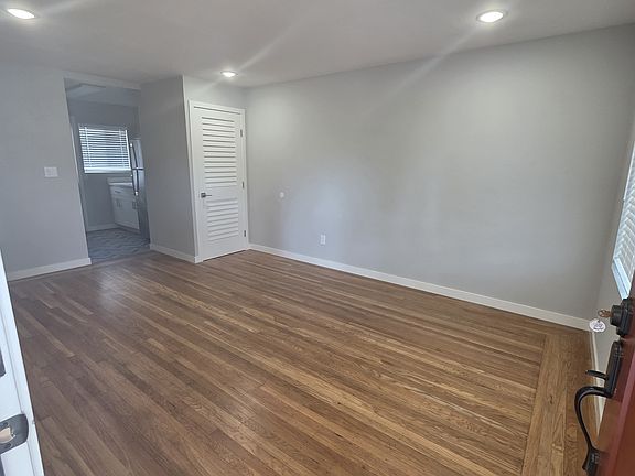4th image of 1052 Noel Dr