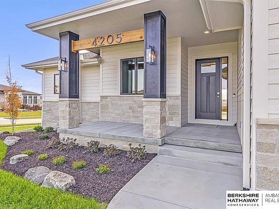 4th image of 4205 S 219th St